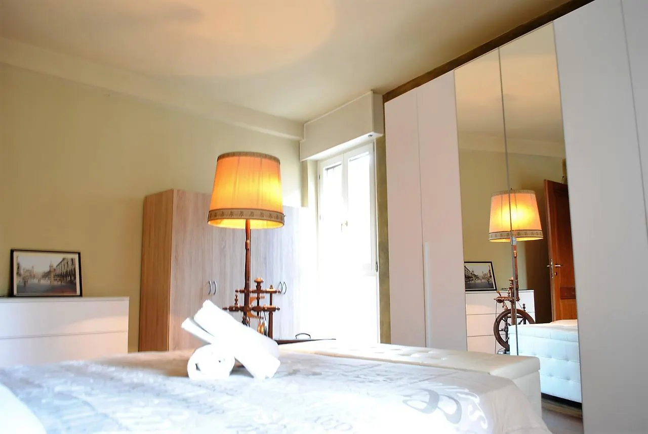 Dreaming Piazza Bra Rooms Verona 3*,  Italy