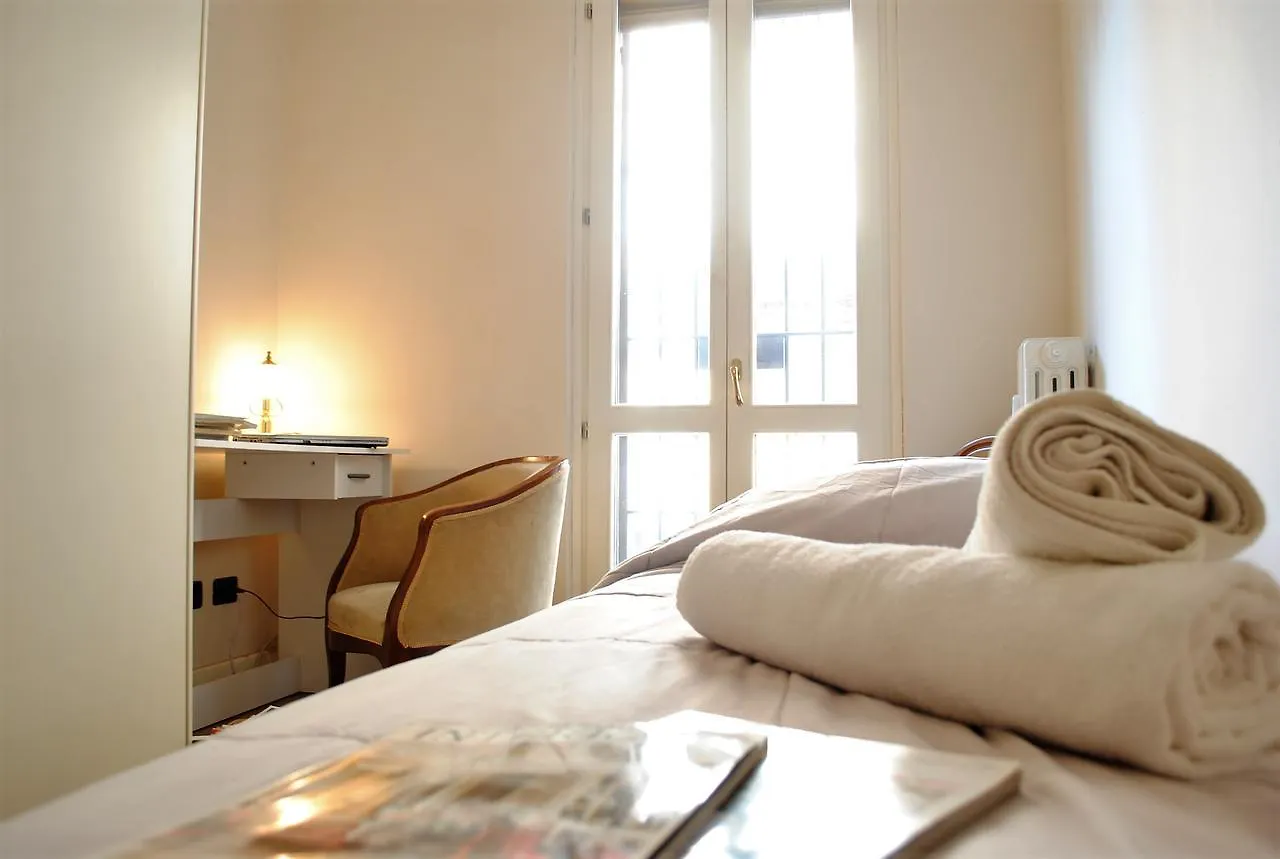 Dreaming Piazza Bra Rooms Βερόνα 3*,  Ιταλία